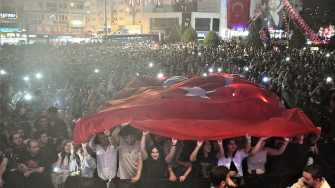 19 Mayıs coşkusu Bornova’yı sardı