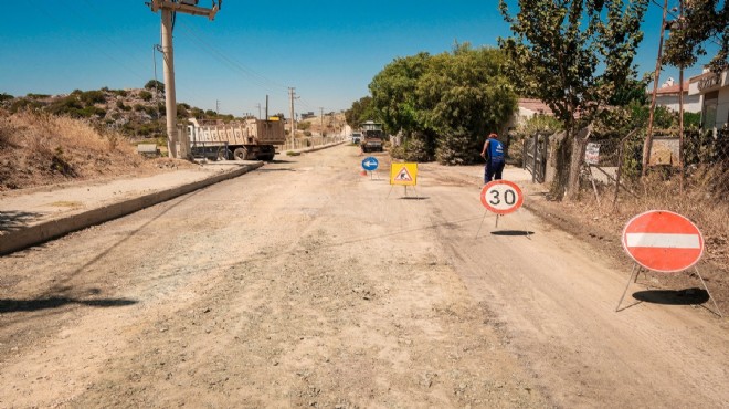 Akarca'da asfalt çalışmaları tam gaz!