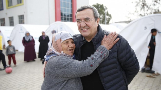 Başkan Batur çadır kentten seslendi: Yeni bir deprem eylem planı şart!