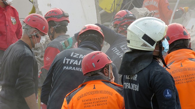 Başkan Soyer'den afet bölgesi raporu: Arama-kurtarma ekipleri yeniden sahada!