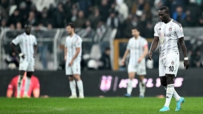 Beşiktaş'tan 5 oyuncuya kadro dışı kararı