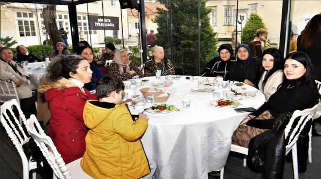 Bornovalı kadınlar kahvaltıda buluştu