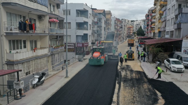 Büyükşehir, Kuşadası'nın yollarını yeniliyor!