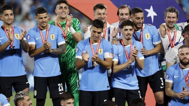 Copa Amerika'da üçüncü Uruguay oldu