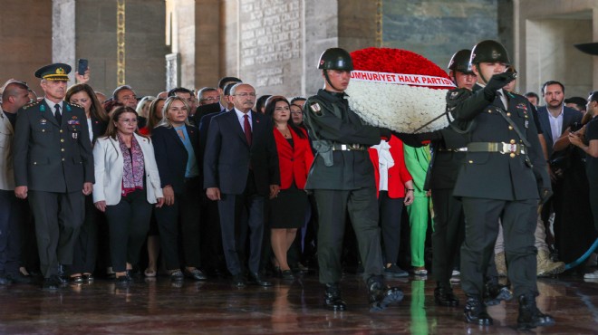 CHP'den Anıtkabir ziyareti