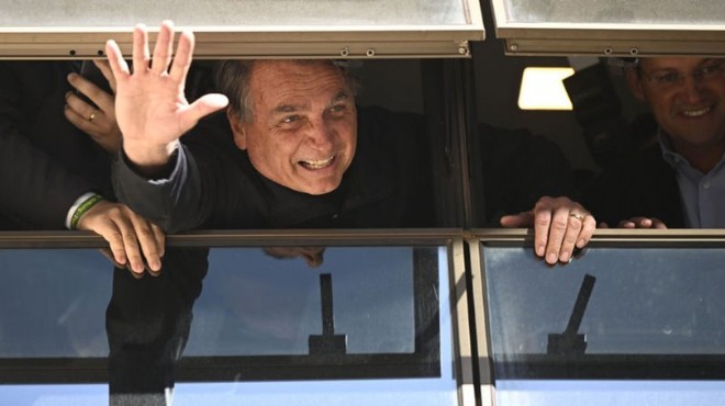 Devrik lider Bolsonaro ülkesine döndü!