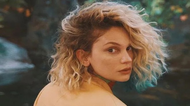 Farah Zeynep Abdullah ünlü komedyenle aşk yaşamaya başladı