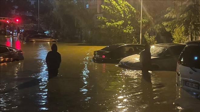 İstanbul'u sağanak vurdu: 2 can kaybı