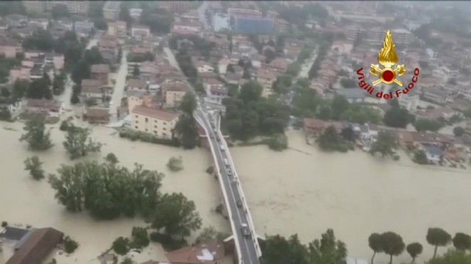 İtalya'nın kuzeyini sel vurdu: 15 ölü