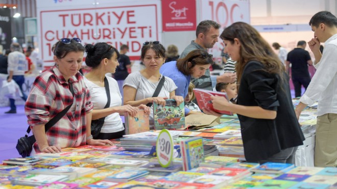 İZKİTAP’a yoğun ilgi