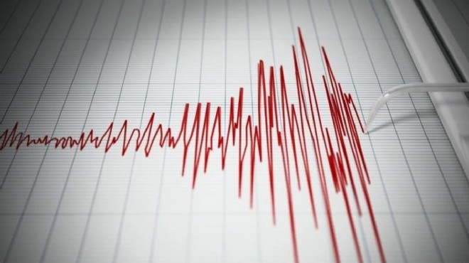 İzmir'de 3 büyüklüğünde deprem!