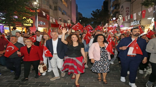 Karşıyaka 19 Mayıs'ı Anıl Piyancı konseri ile kutladı