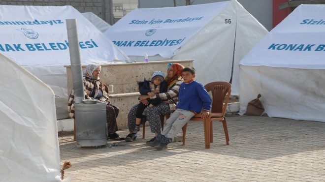 Konak'ın çadır kentinde hayat başladı