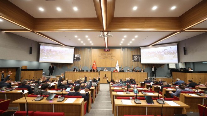 Konak'ta Mayıs oturumu tamam... 'Büyükşehir yerimizi aldı, paramızı ödemiyor'