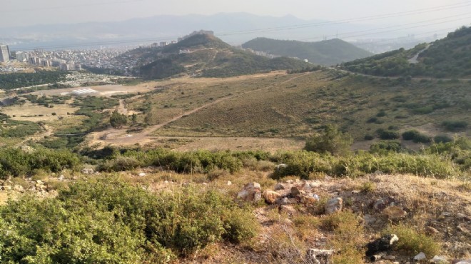 Meralar, mezarlık oluyor… Karşıyaka’nın tek köyü direniyor!