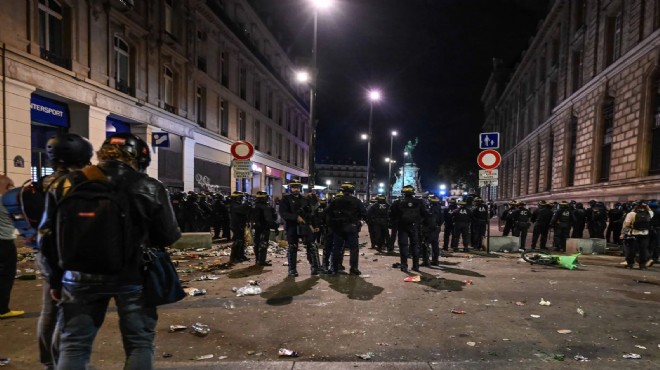 Paris sokakları karıştı: Polis müdahale etti