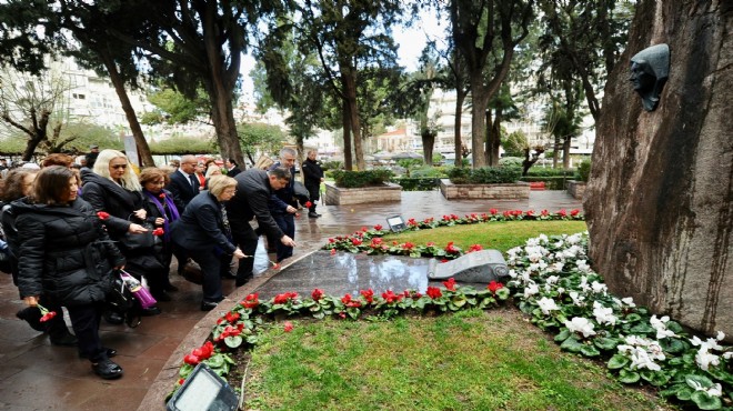 Zübeyde Ana'nın kabrinde 8 Mart anması